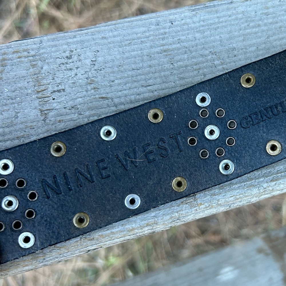 Nine West leather black flat studded belt with decorative mandala metal buckle - Picture 9 of 12